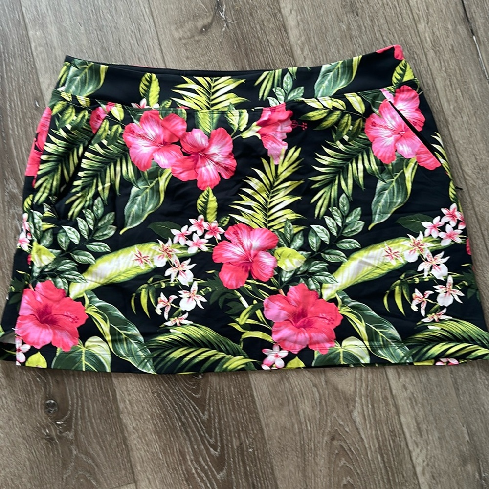 NEW Tommy Bahama Floral skort XL